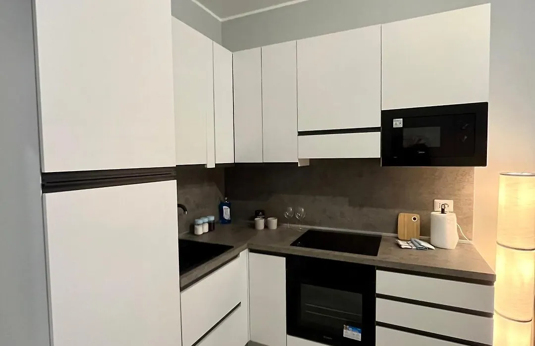 Residenza Elegante - A 5 fermate dal Duomo-1